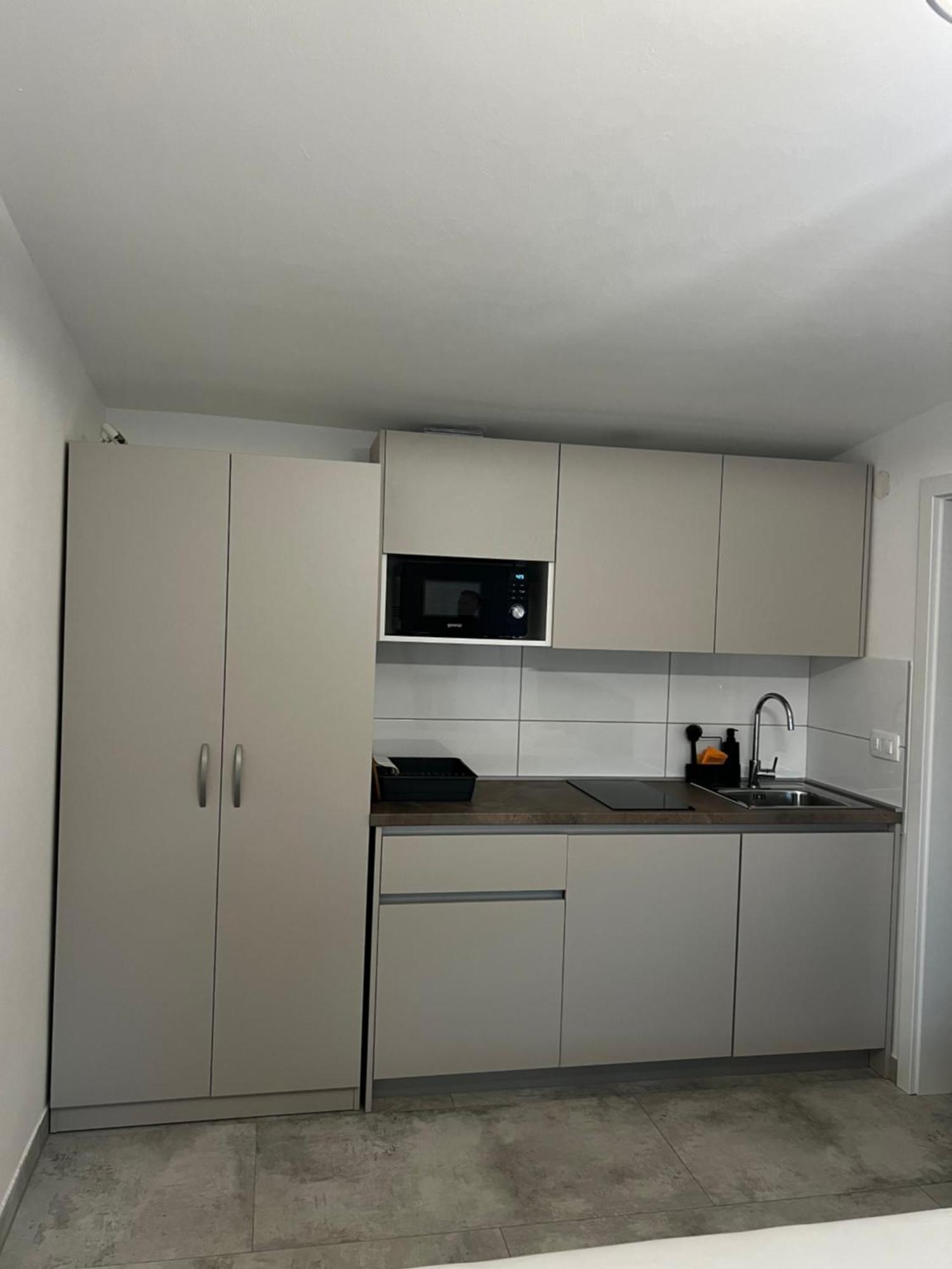 Apartmani Lovren Novalja Kültér fotó