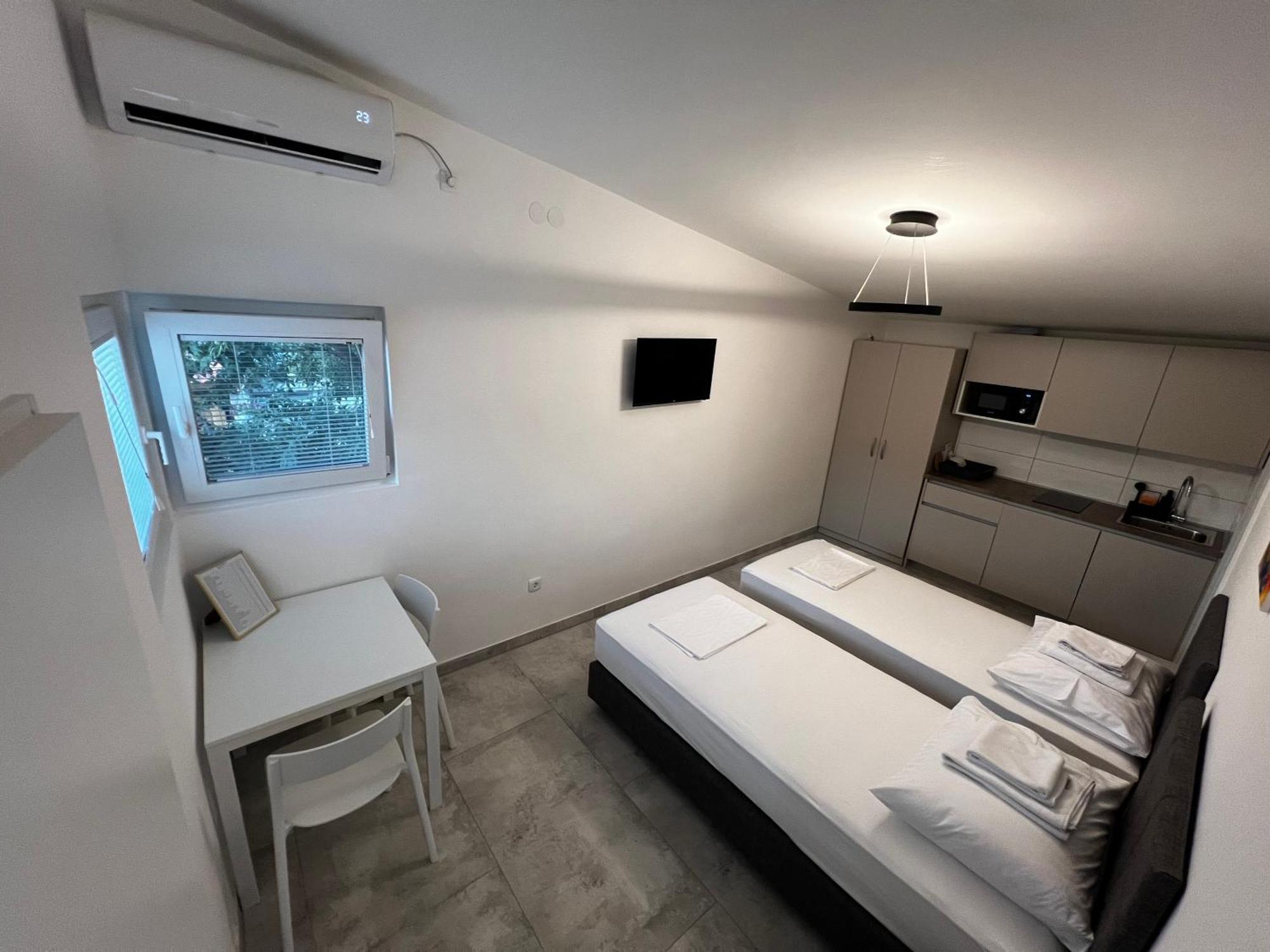 Apartmani Lovren Novalja Kültér fotó